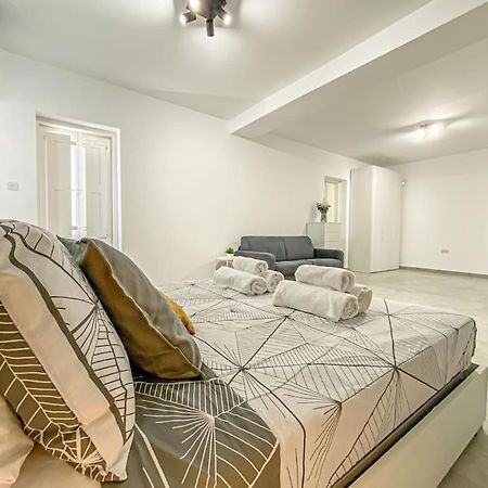 Ferienwohnung Designer Duplex Penthouse In Floriana Exterior foto